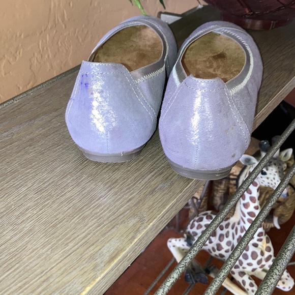 Vionic Shoes - Picture 4 of 8